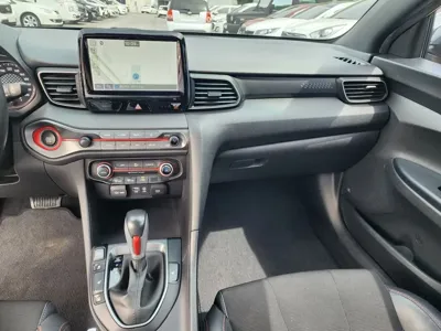 Hyundai Veloster 2018, 110509 км, за 8200000 KRW - фото 10