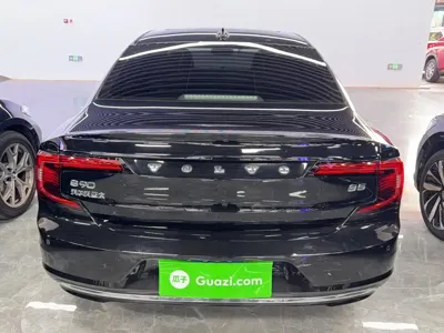 Volvo S90 2023, 74900 км, за 168600 CNY - фото 4