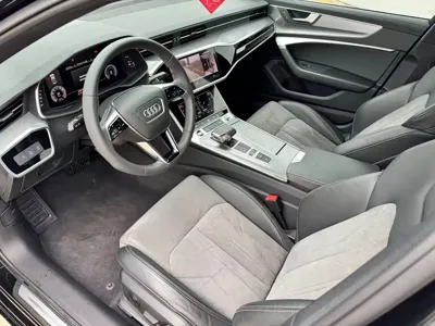 Audi A6L 2022, 45000 км, за 228800 CNY