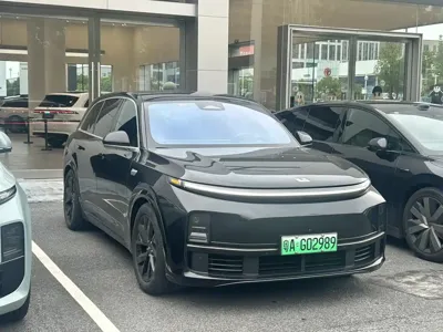 Li Auto Li L7 2023, 48000 км, за 185000 CNY