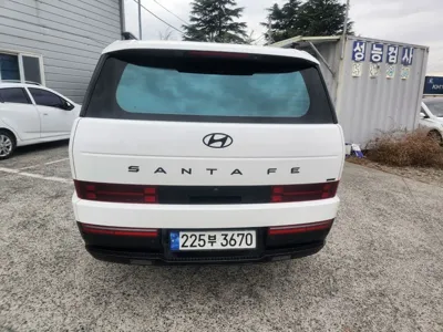 Hyundai Santafe 2024, 7172 км, за 43000000 KRW