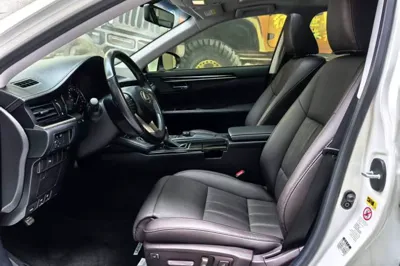 Lexus ES 2017, 76300 км, за 134710.17 CNY - фото 13