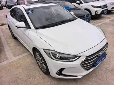 Hyundai Elantra 2017, 109000 км, за 28800 CNY