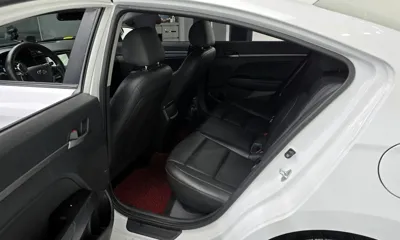 Hyundai Avante 2018, 125876 км, за 9800000 KRW - фото 11