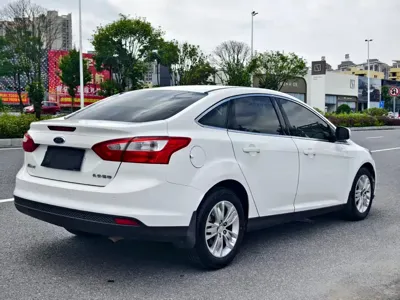 Ford Focus 2014, 130000 км, за 18800 CNY