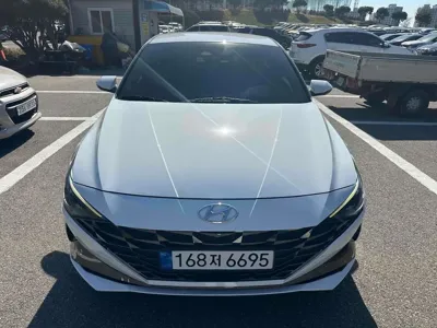 Hyundai Avante · 2022 год