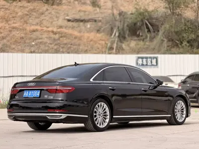 Audi A8 2021, 70000 км, за 349000 CNY