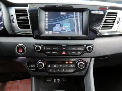 Kia Niro 2017, 108374 км, за 12500000 KRW - фото 12