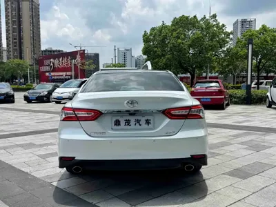 Toyota Camry 2020, 28000 км, за 99900 CNY