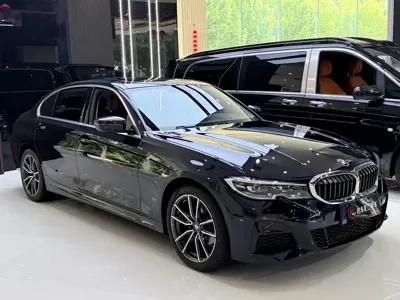 BMW 3 Series 2022, 29000 км, за 199800 CNY