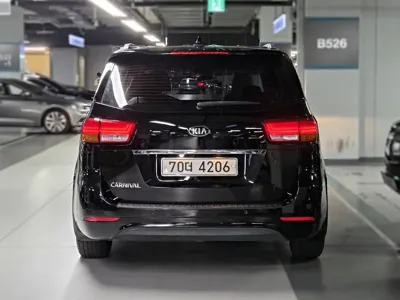 Kia Canival 2016, 204023 км, за 6790000 KRW