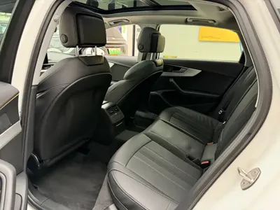 Audi A4L 2022, 33000 км, за 139800 CNY