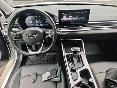 Geely Emgrand 2022, 84500 км, за 42800 CNY - фото 10