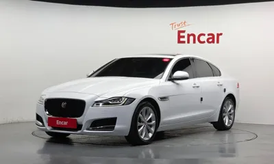 Jaguar XF · 2019 год
