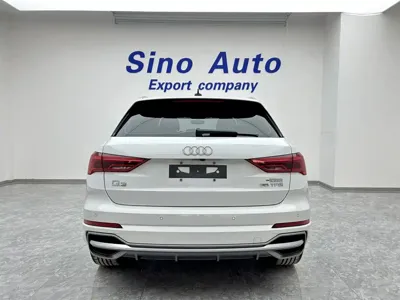 Audi Q3 2022, 18600 км, за 192800 CNY