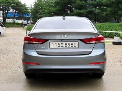 Hyundai Avante 2018, 102061 км, за 9000000 KRW