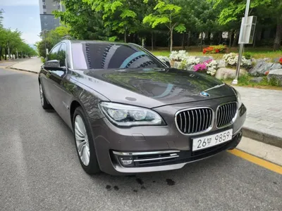 BMW 7-Series · 2014 год