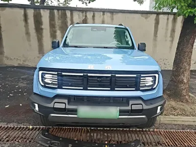 Beijing Off-Road 北京越野BJ40增程 2025, 11800 км, за 141400 CNY