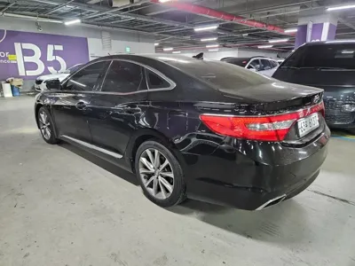 Hyundai Grandeur 2015, 180822 км, за 4900000 KRW