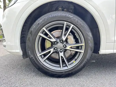 Audi Q5L 2021, 23000 км, за 155000 CNY
