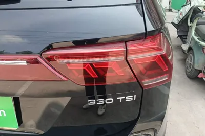Volkswagen Tiguan L 2022, 122200 км, за 104674.45 CNY - фото 7