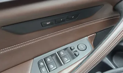 BMW 5-Series 2018, 97825 км, за 24300000 KRW - фото 17
