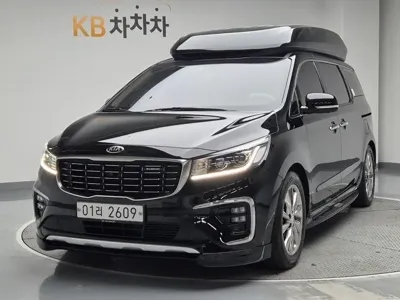 Kia Canival · 2019 год