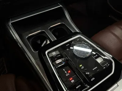 BMW 7-Series 2024, 36674 км, за 101000000 KRW - фото 9