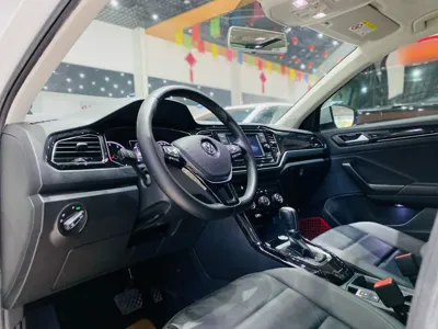Volkswagen T-Roc 2018, 38600 км, за 75627.41 CNY - фото 14