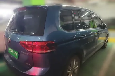 Volkswagen Touran 2018, 90600 км, за 60032.87 CNY - фото 6