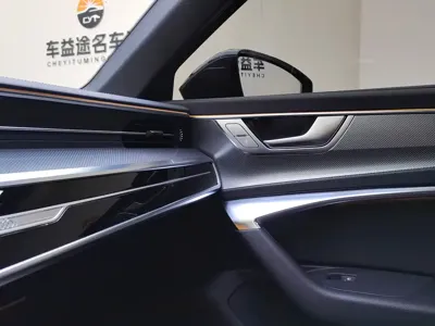Audi A6L 2023, 55000 км, за 238800 CNY - фото 9