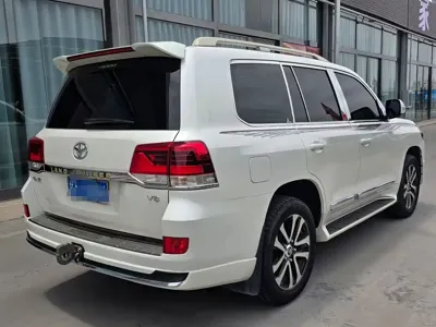 Toyota Land Cruiser 2020, 51000 км, за 499799 CNY - фото 6
