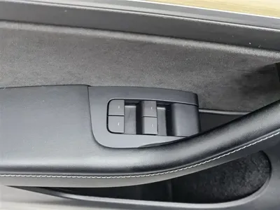 Tesla Model Y 2023, 50700 км, за 172800 CNY - фото 9