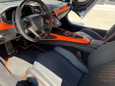 Lamborghini Revuelto 2025, 1900 км, за 933690000 KRW - фото 8