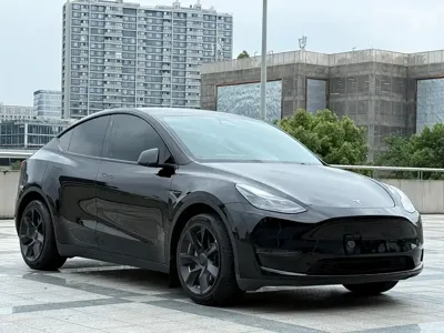 Tesla Model Y 2023, 80000 км, за 168000 CNY