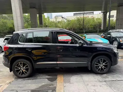 Volkswagen Tiguan 2013, 141000 км, за 25000 CNY