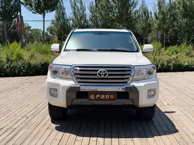 Toyota Land Cruiser 2012, 140000 км, за 376000 CNY - фото 1