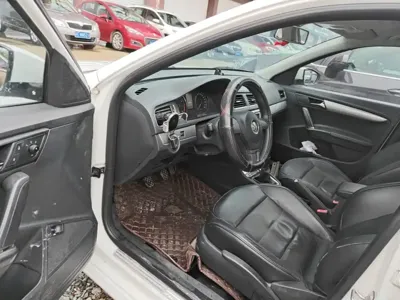 Volkswagen Lavida 2016, 65800 км, за 22799 CNY - фото 16