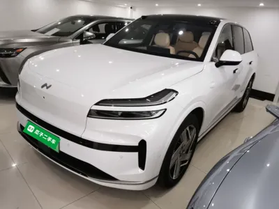 ONVO Luxeed L90 · 2025 год