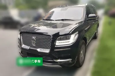 Lincoln Navigator · 2018 год