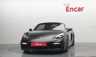 Porsche 718 · 2017 год