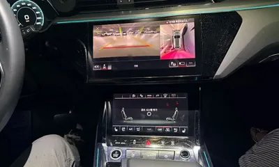 Audi Q8 e-tron 2024, 4444 км, за 125000000 KRW - фото 8