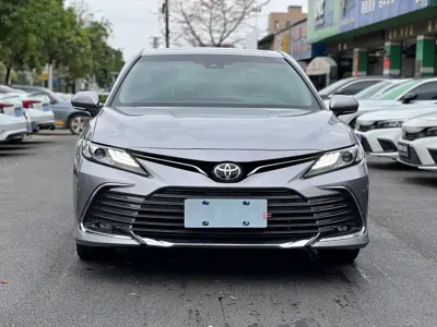 Toyota Camry 2023, 32000 км, за 120800 CNY