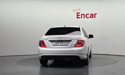 Mercedes-Benz C-Class 2009, 102115 км, за 5200000 KRW - фото 4