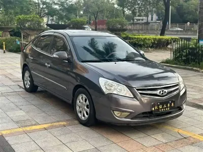 Hyundai Elantra 2010, 140000 км, за 9800 CNY - фото 3