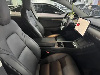 Tesla Model Y 2021, 52000 км, за 79800 CNY - фото 12