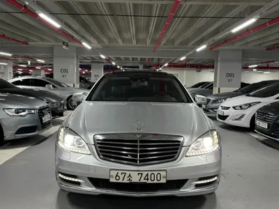 Mercedes-Benz S-Class · 2011 год