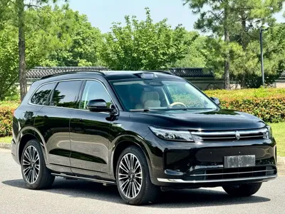 AITO 问界 AITO M7 2024, 28000 км, за 178800 CNY