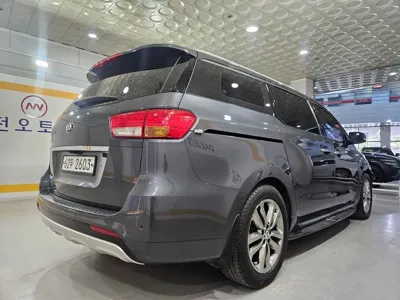 Kia Canival 2017, 170773 км, за 8600000 KRW - фото 5