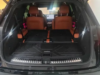 Li Auto Li L8 2025, 9400 км, за 263800 CNY